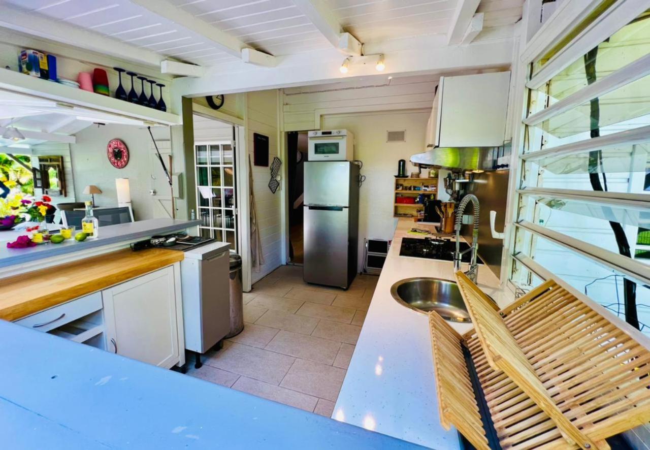 Jolie petite Villa sur une presqu’île Le Gosier  Extérieur photo