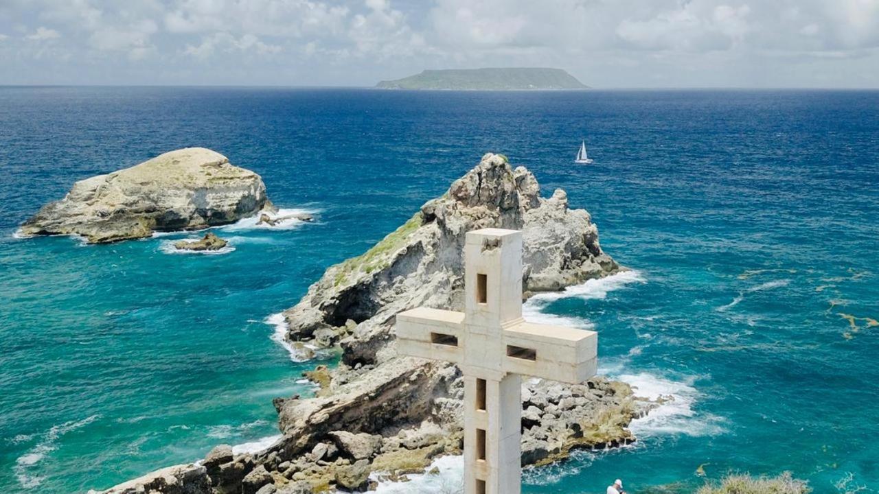 Jolie petite Villa sur une presqu’île Le Gosier  Extérieur photo