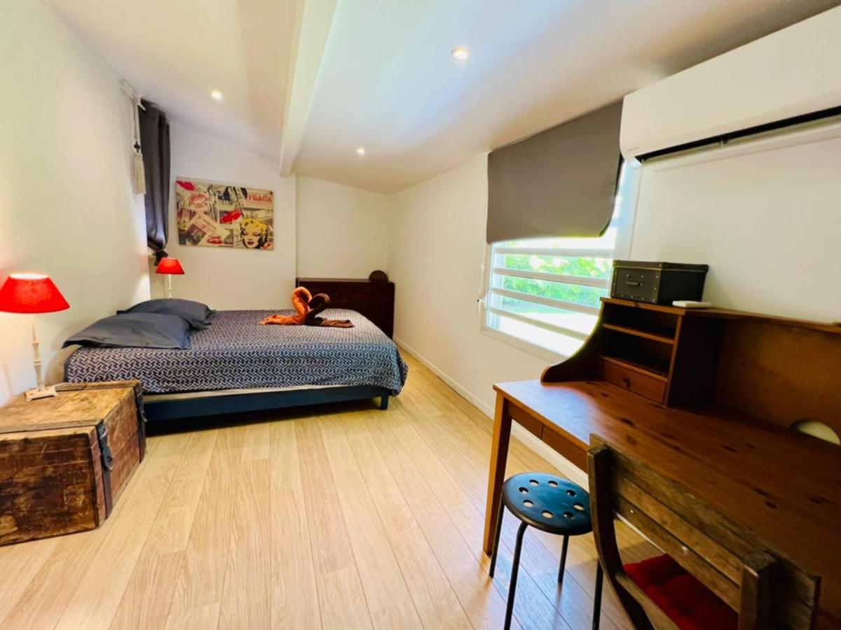 Jolie petite Villa sur une presqu’île Le Gosier  Extérieur photo