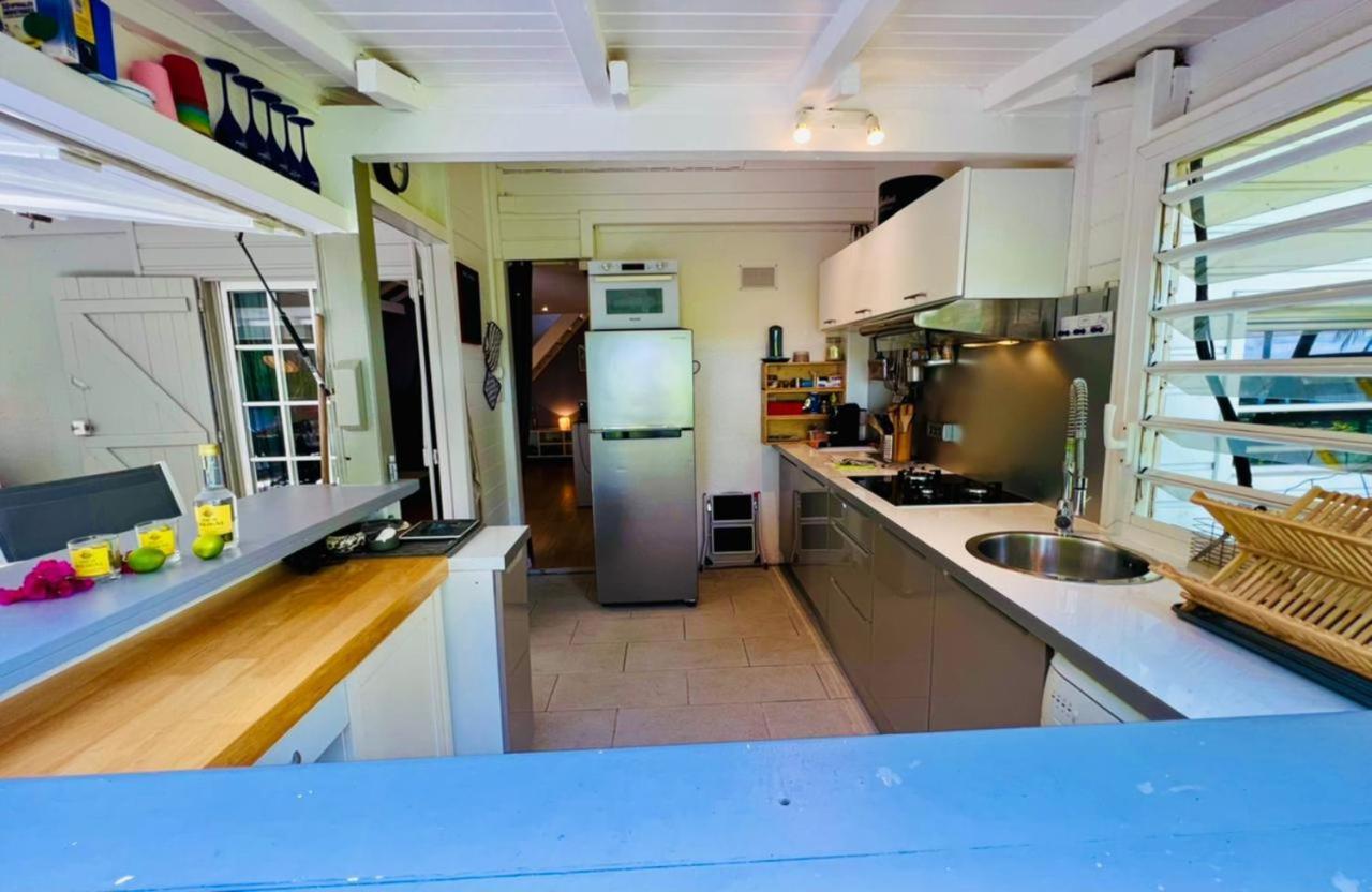Jolie petite Villa sur une presqu’île Le Gosier  Extérieur photo