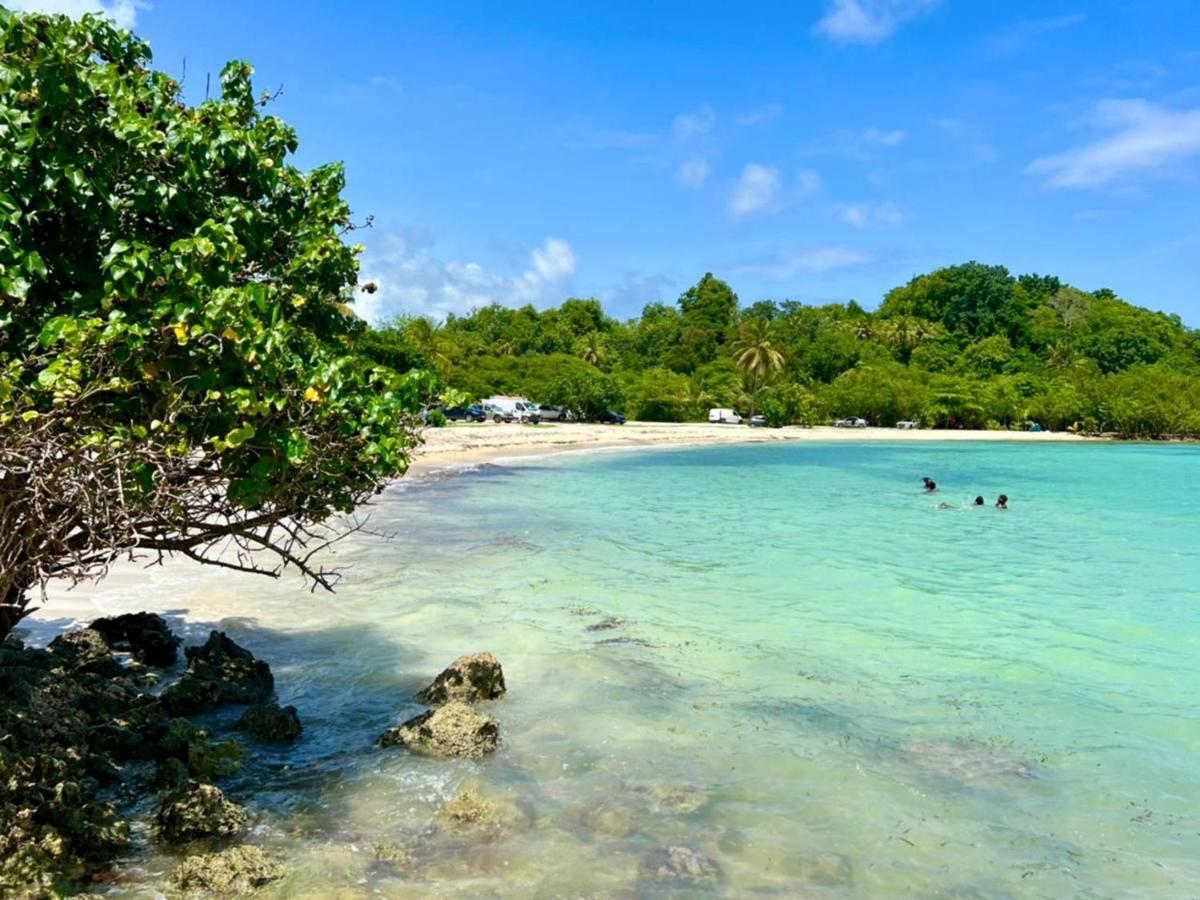 Jolie petite Villa sur une presqu’île Le Gosier  Extérieur photo